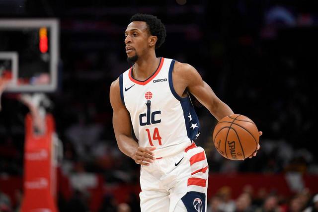 横扫NBA赛场的老将告别，泰-吉布森被鹈鹕裁掉